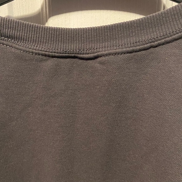 H&M Crewneck - Picture 3 of 3